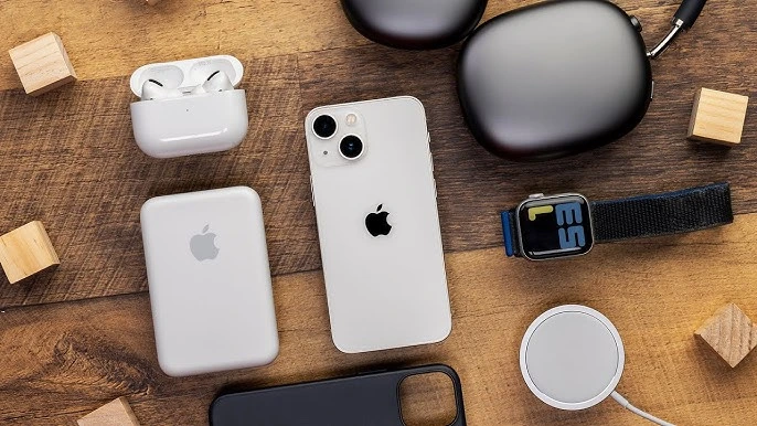 15 Best accessories for your iPhone in 2024